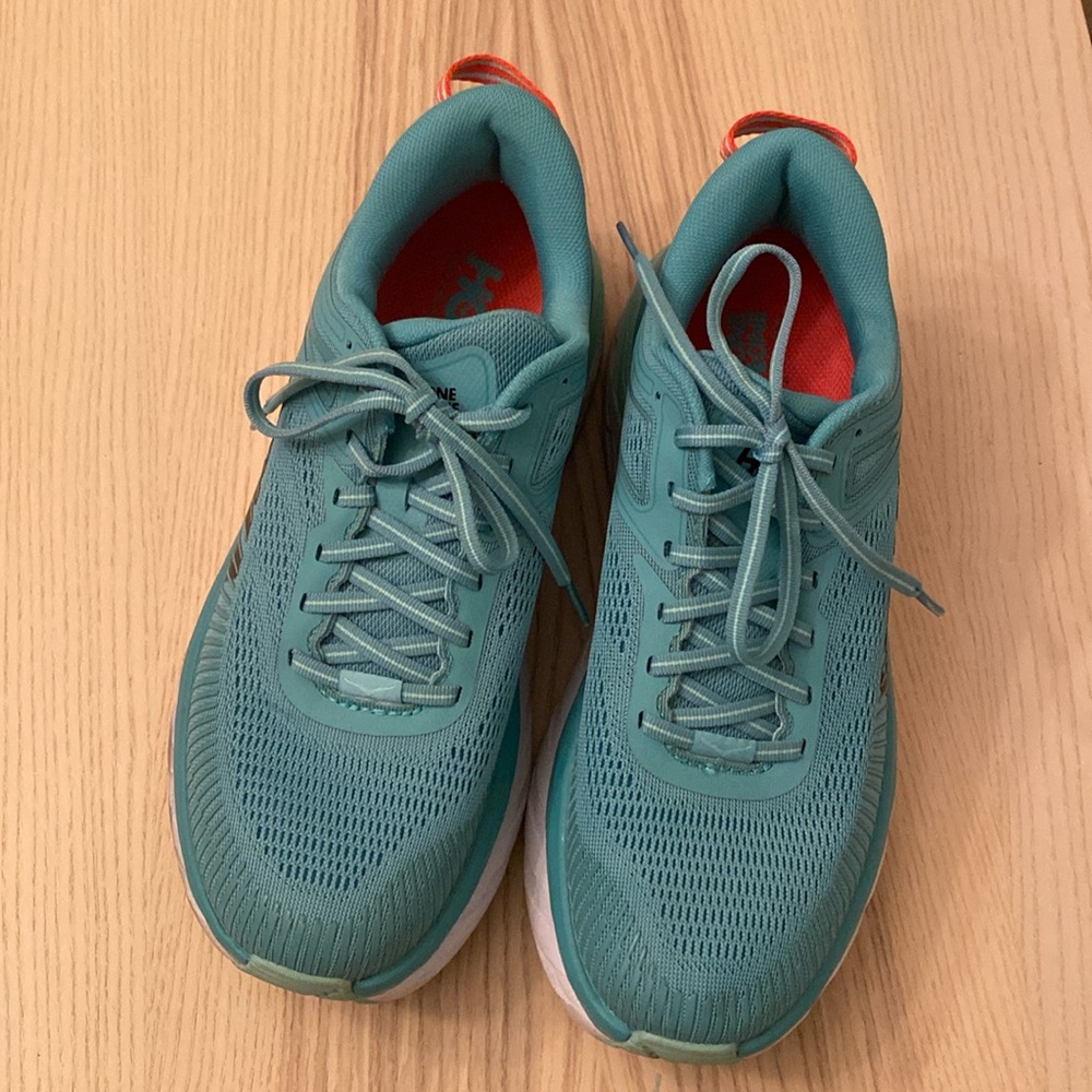 Women’s 8.5 Hokahs